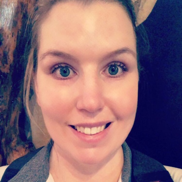 Meet your Posher, Adreanne - Picture 4 of 4